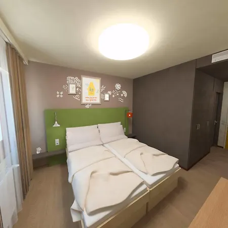 Jufa Sued - Self Check-in 3* Graz