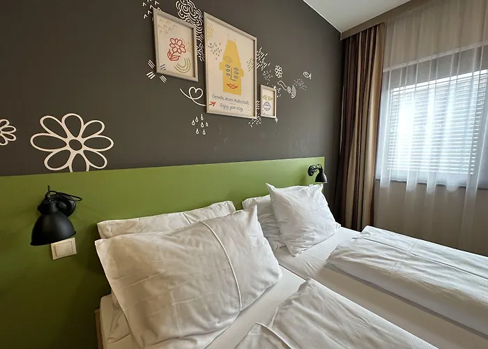 Jufa Sued - Self Check-in 3* Graz