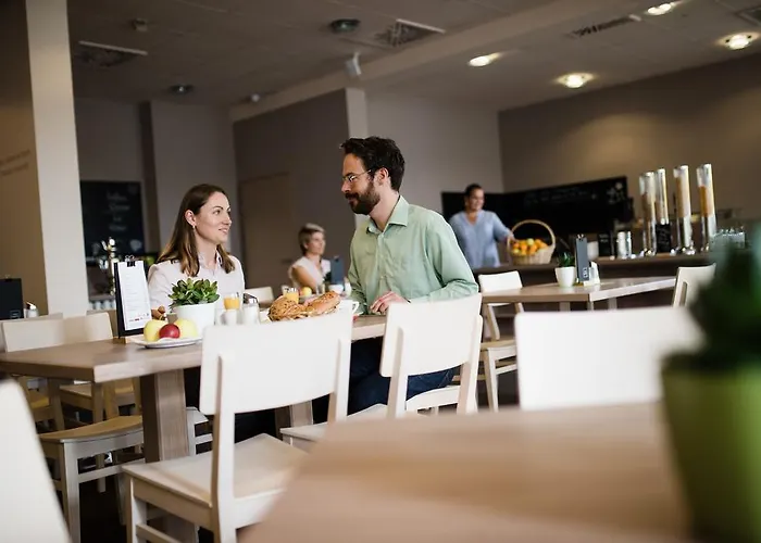 Jufa Sued - Self Check-in 3* Graz