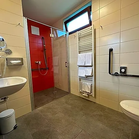 Jufa Süd Hotel 3*